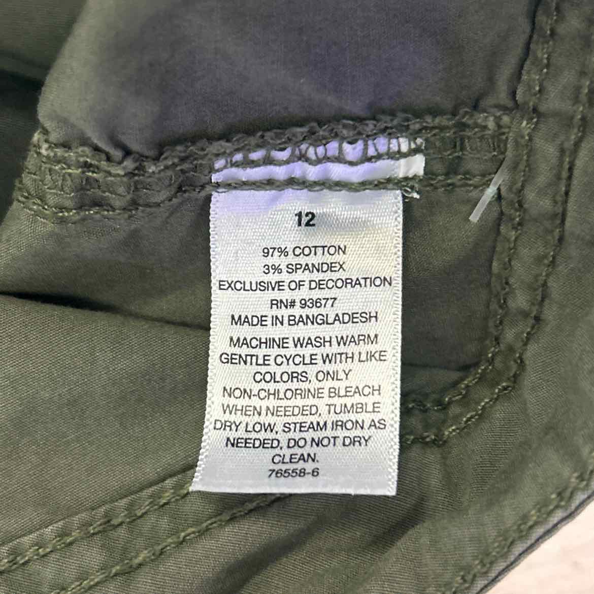 a.n.a Women Size 12 Green Preloved Shorts