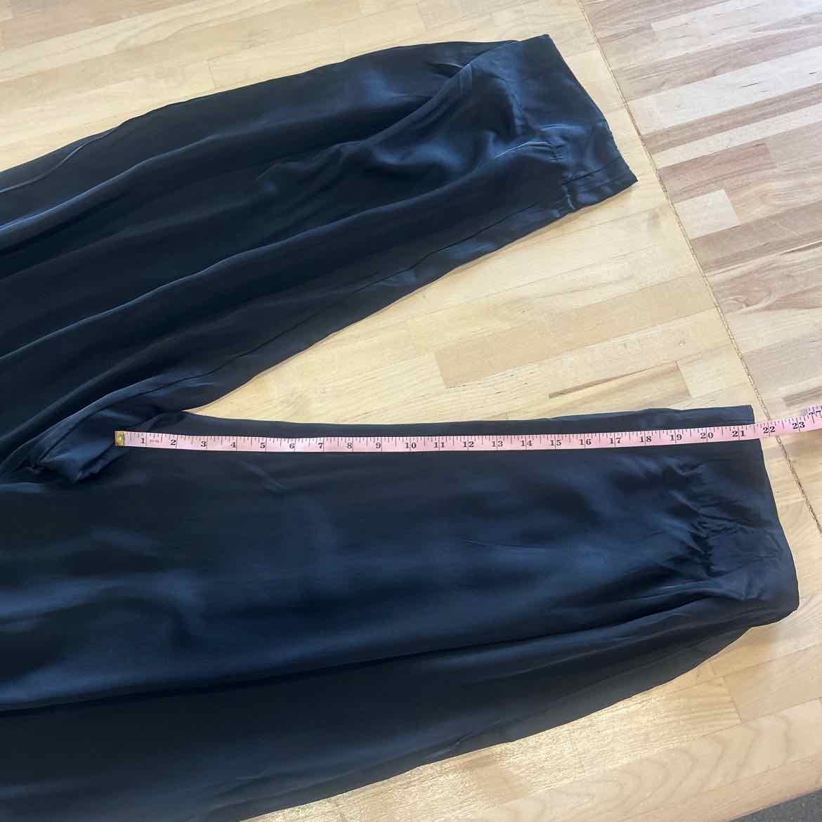 Anthropologie Size M Black viscose Preloved Pants