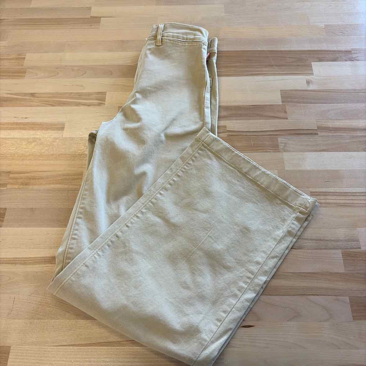 Levi's Size 28x31  Beige Vintage Chinos New Pants