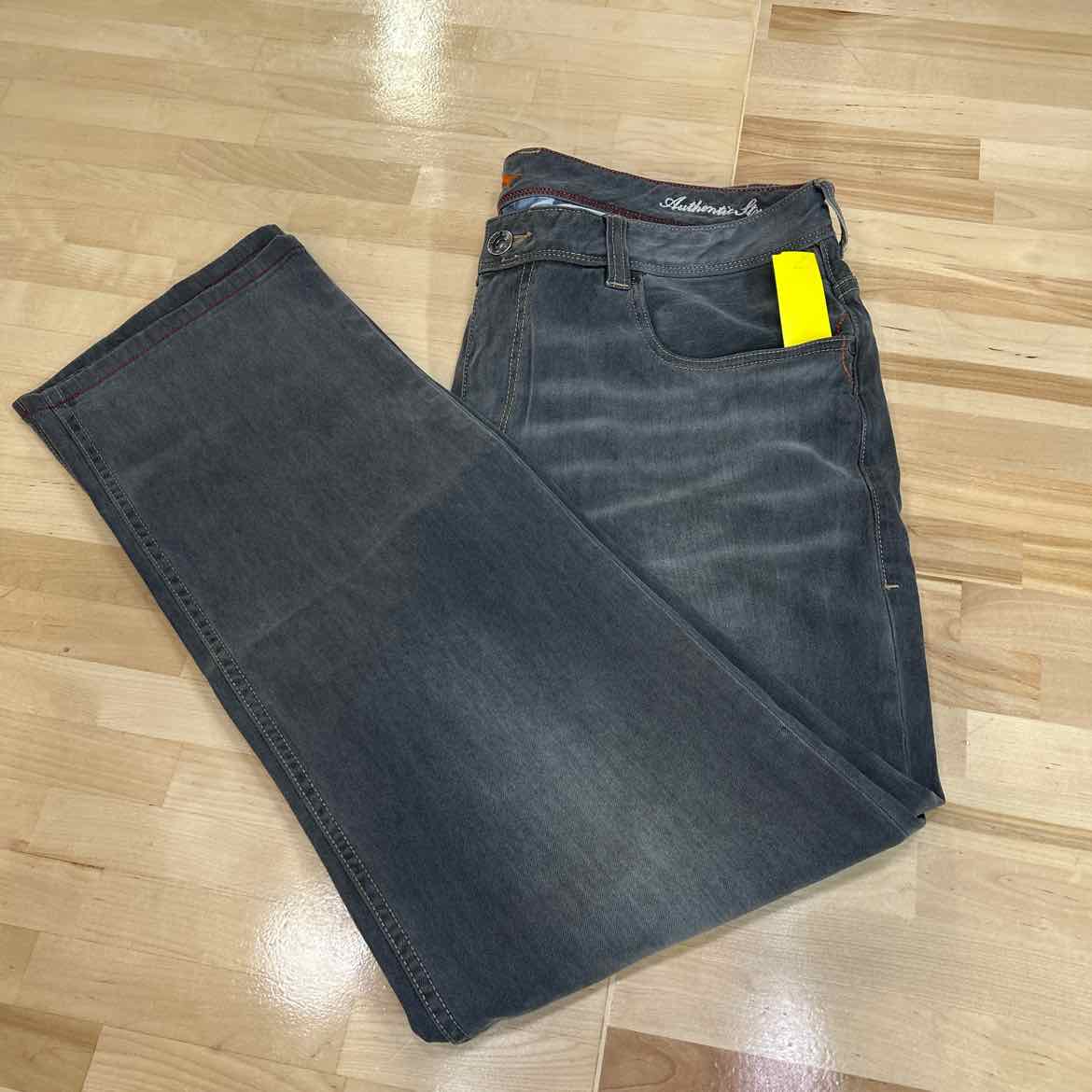 Tommy Bahama Size 38x32 Gray MENS Jeans