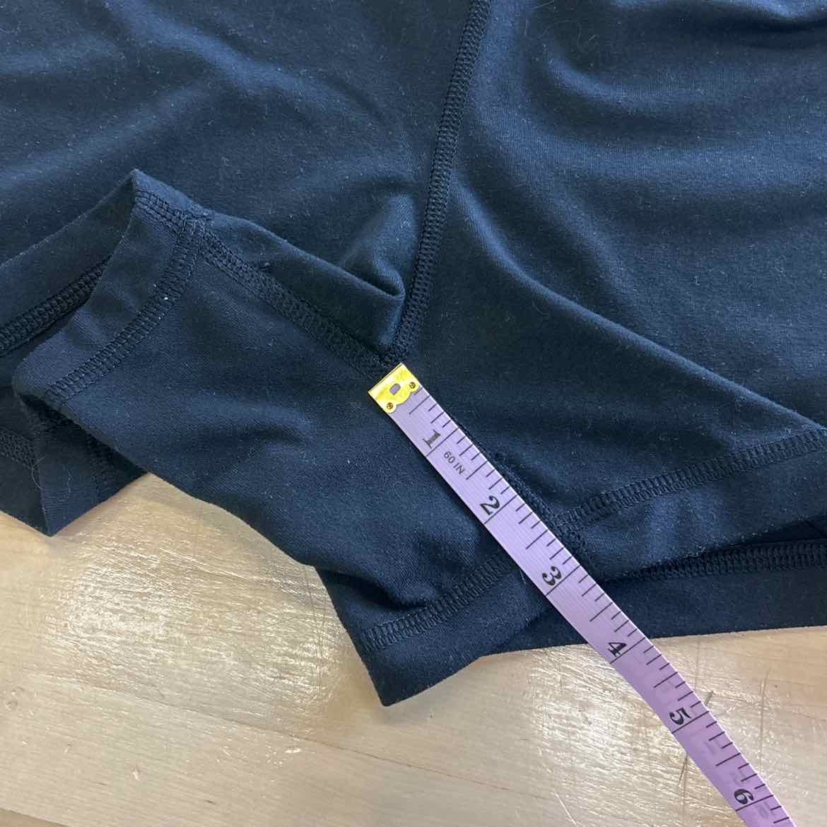 Adidas Women Size M Black Preloved Shorts