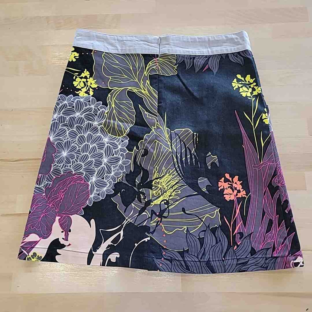 St-martins Size 34 Black Skirt