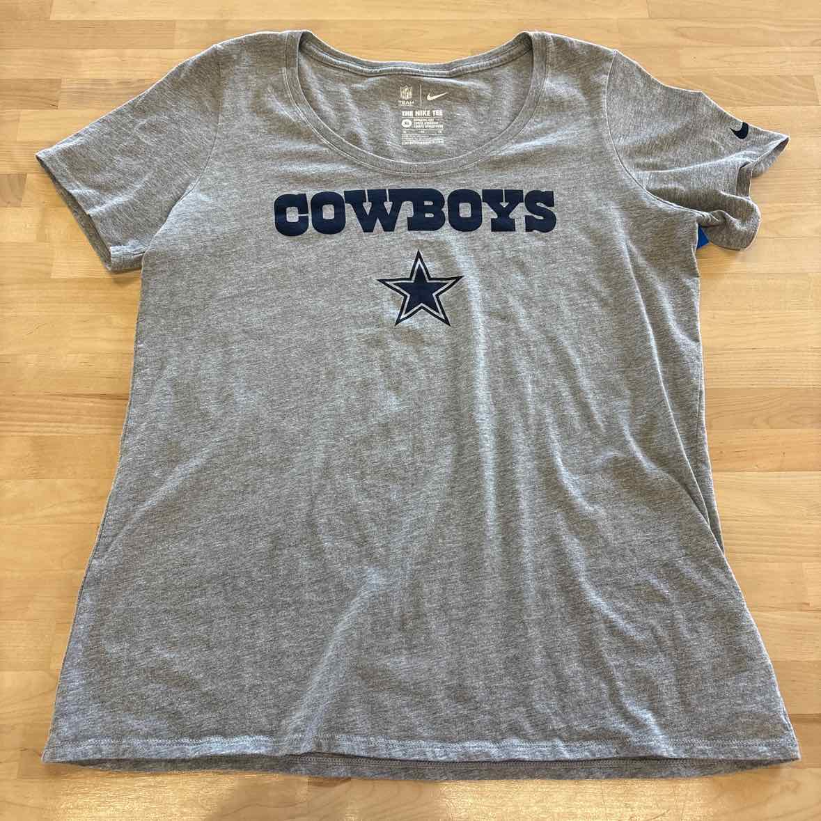 Nike Size XL Gray T-shirt