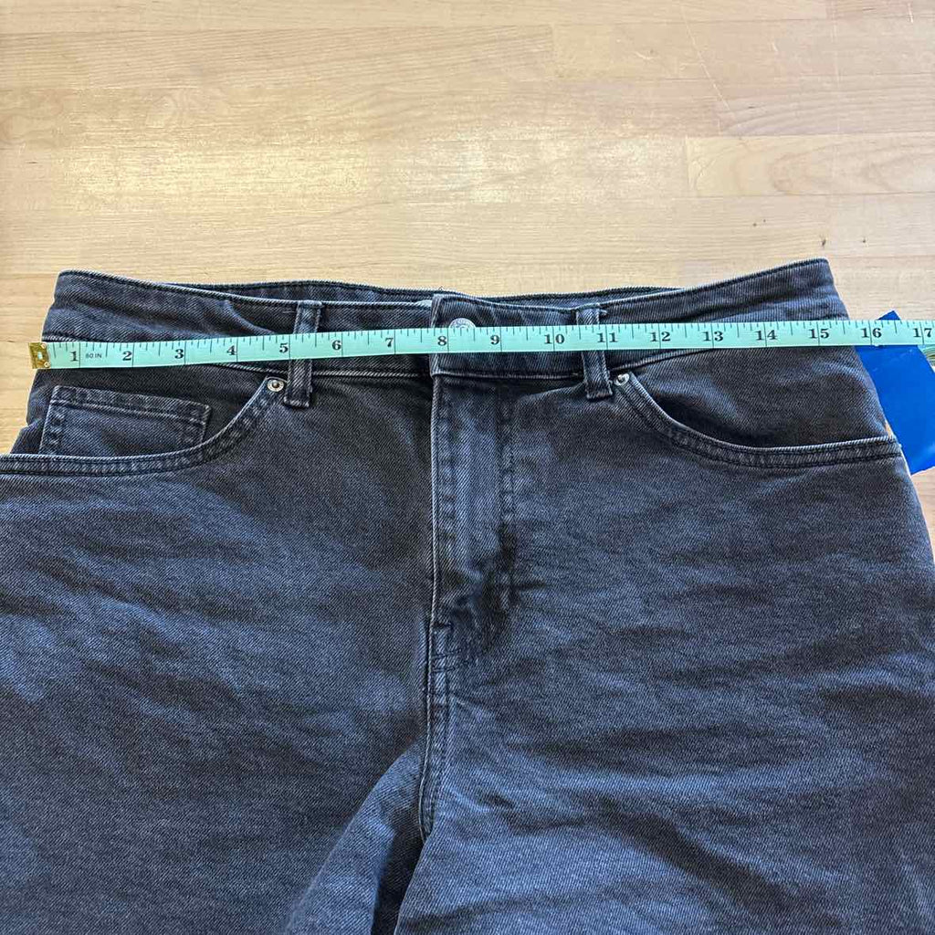 H&M Size 8 Black Shorts