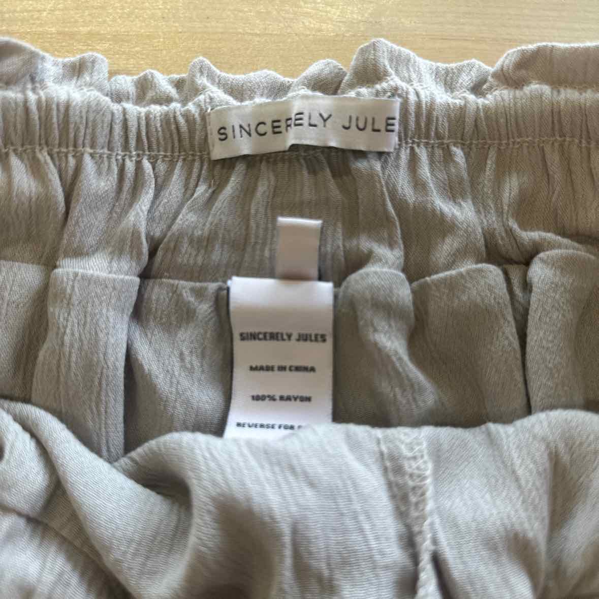 Sincerely Jules Size M Tan Shorts