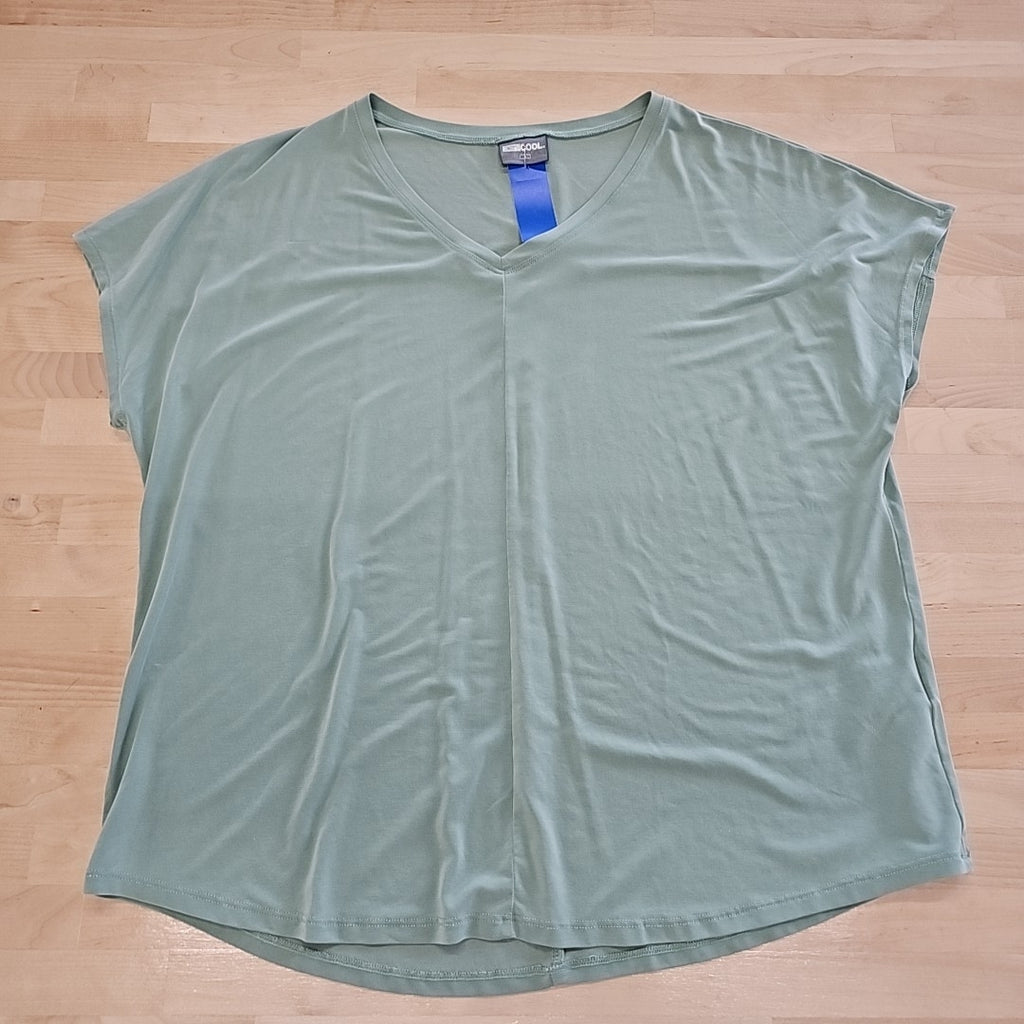 32 degrees Size L Green Blouse