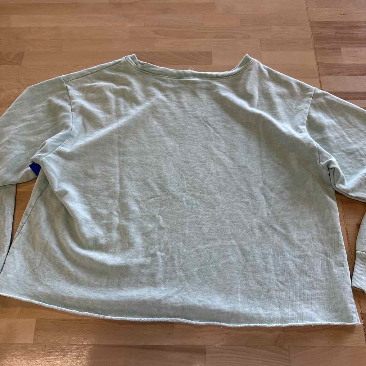 Love Vintage Size M Green Sweater