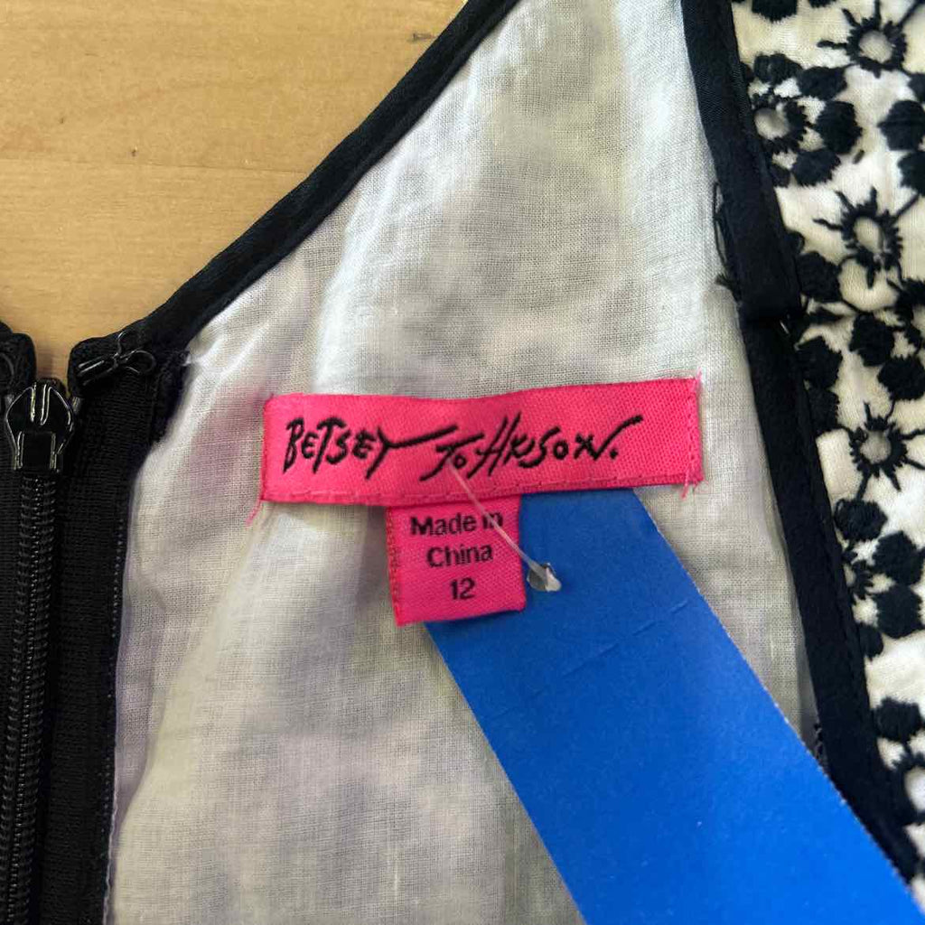 Betsey Johnson Size 12 Black White Preloved Dress