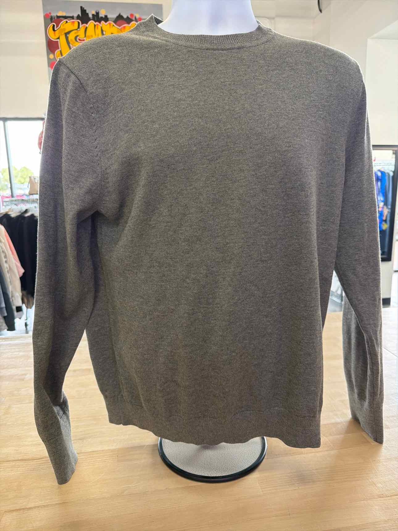 Patagonia Size M Gray MENS Long Sleeve Shirt