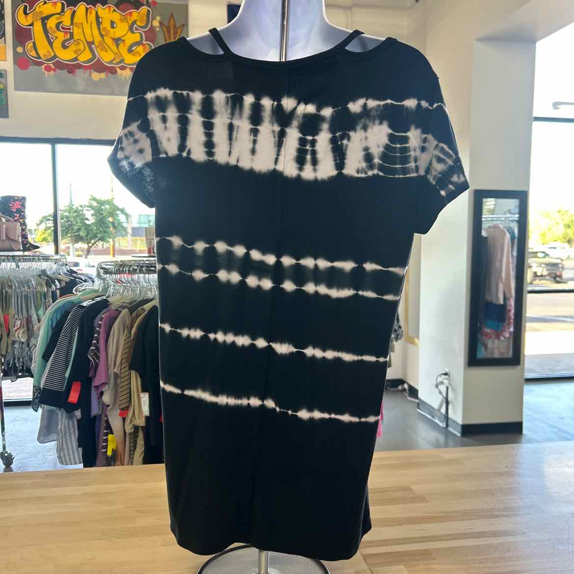 Calvin Klein Size S Navy/White Preloved T-Shirt SS