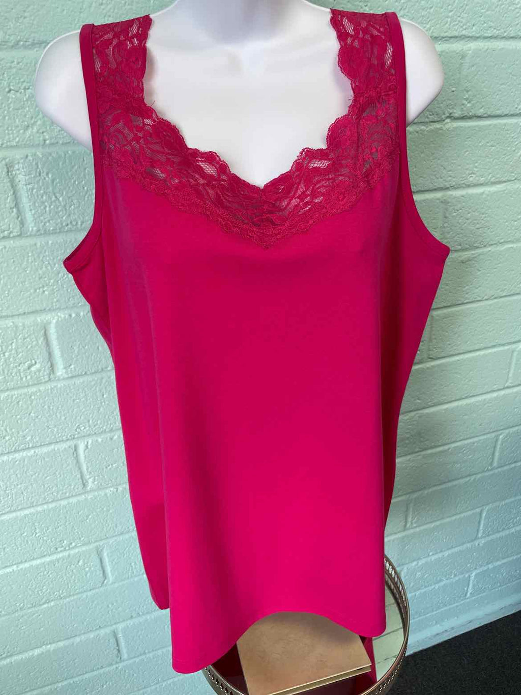 Tanjay Size L Hot Pink Tank