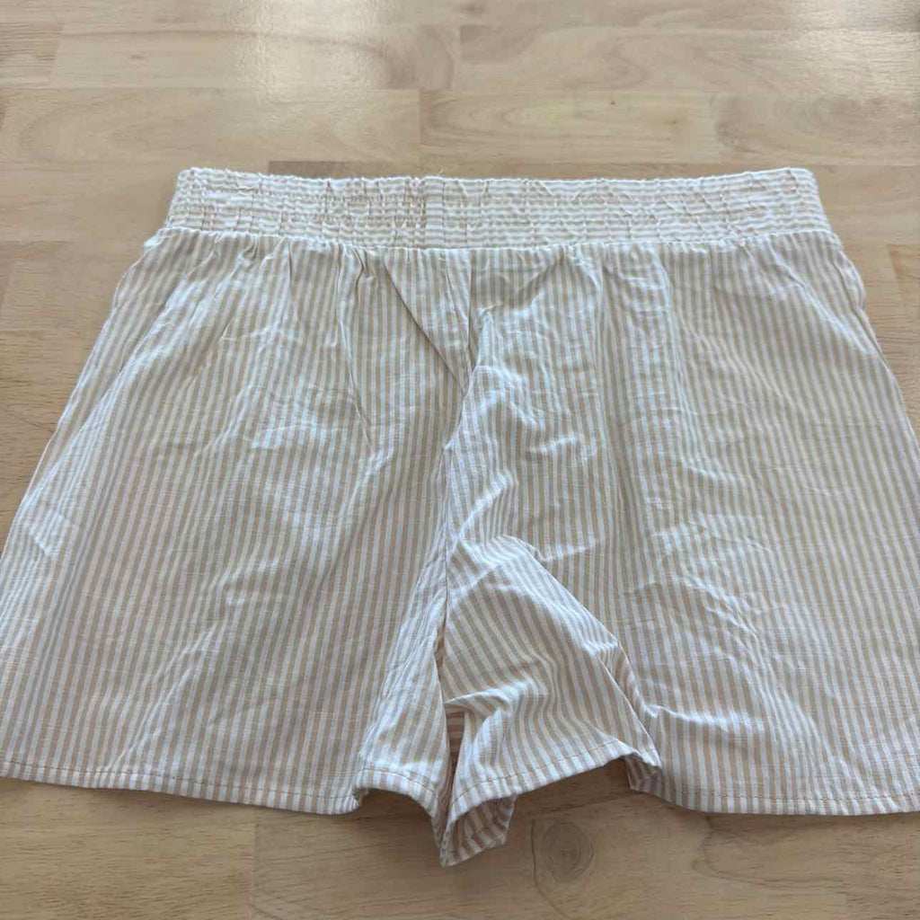hippie rose Women Size S Tan New Shorts