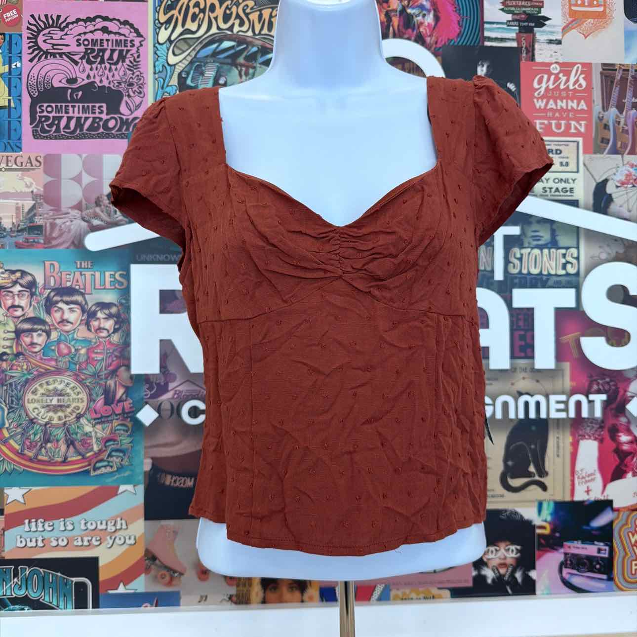 BCX Size M  Clip-Dot Sweetheart-Neck Top