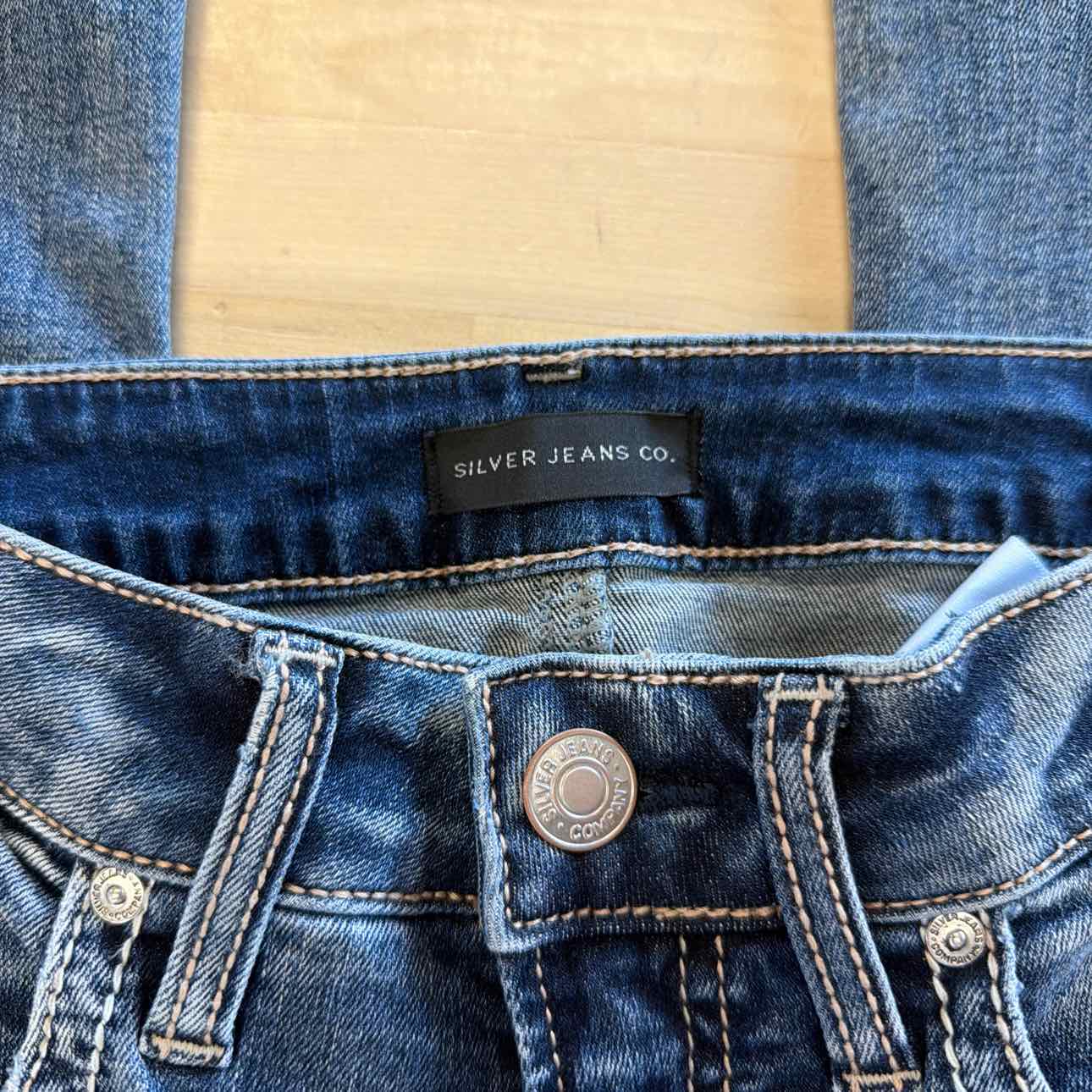 Silver Jean Co. Size 28 Blue Jeans
