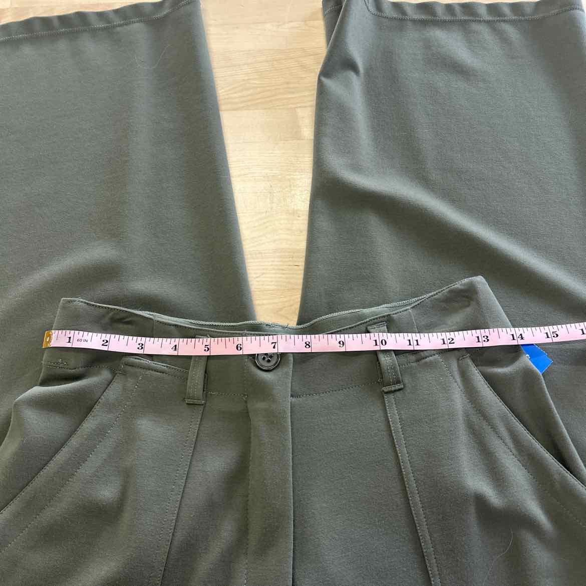 Max Studio Size S Green Preloved Pants