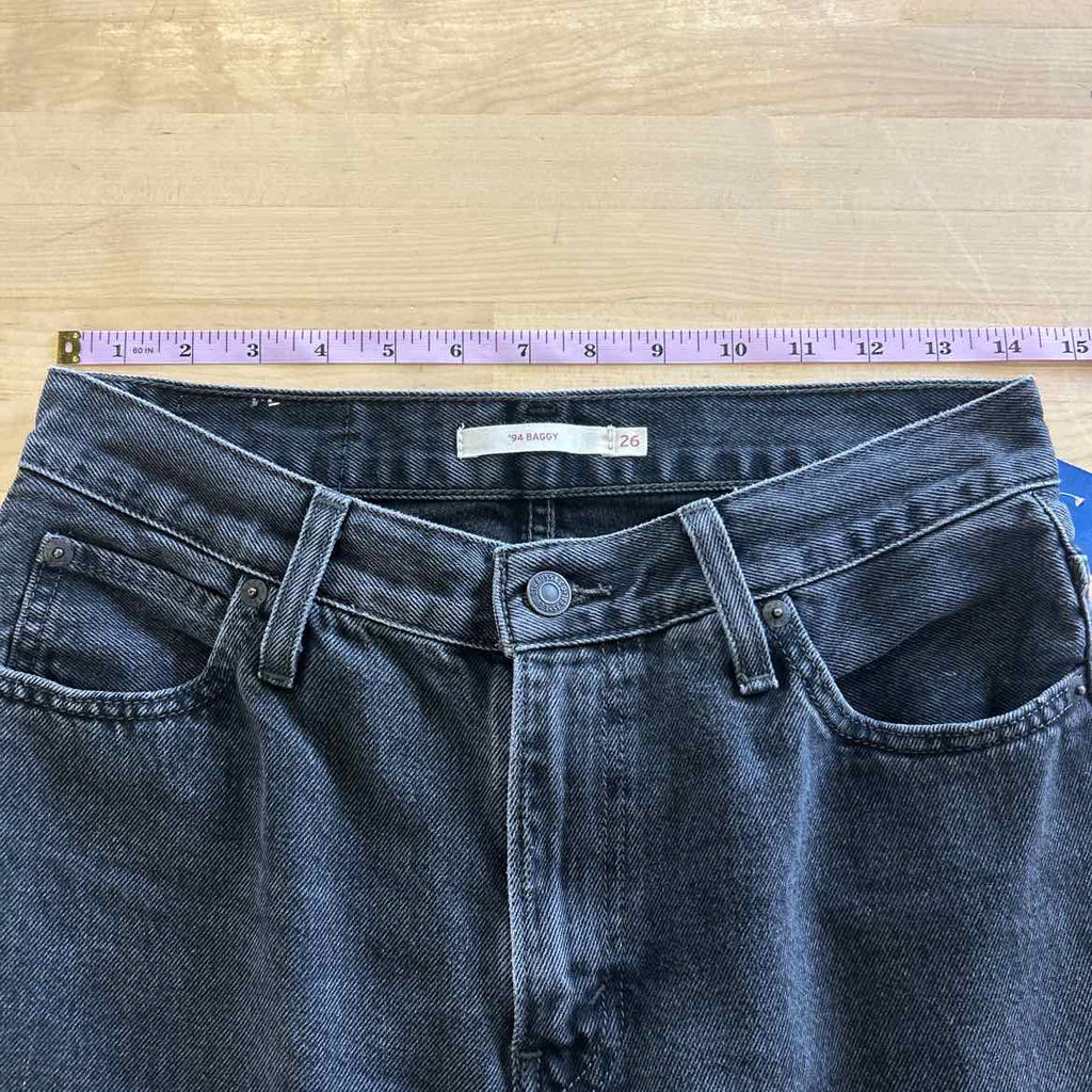Levi's Size 26 Black Denim Preloved Jeans