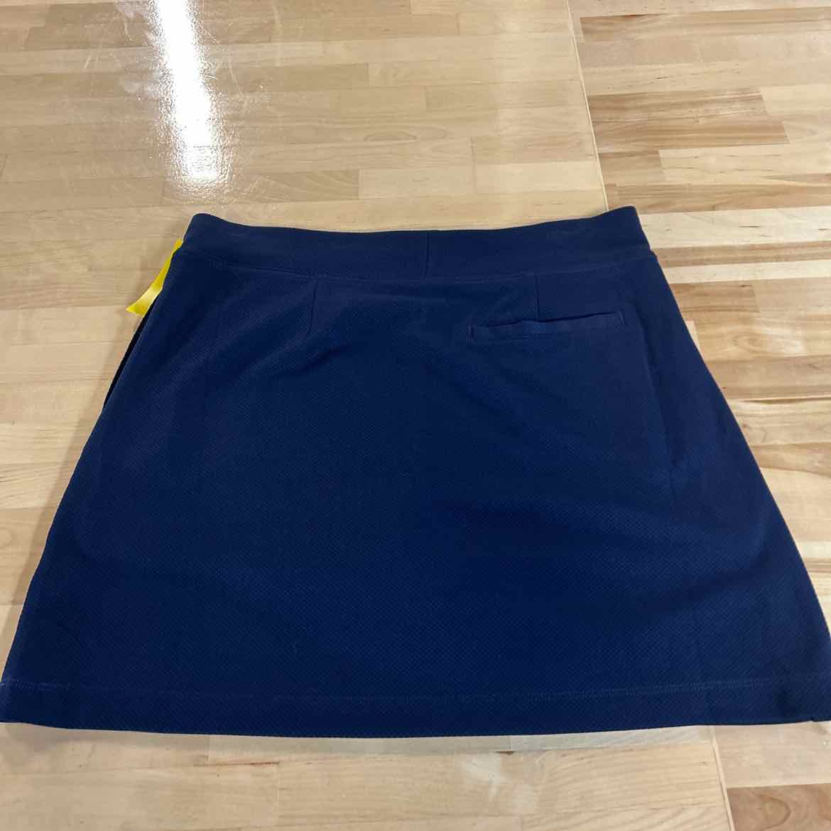 Callaway Women Size M Navy Preloved Skorts