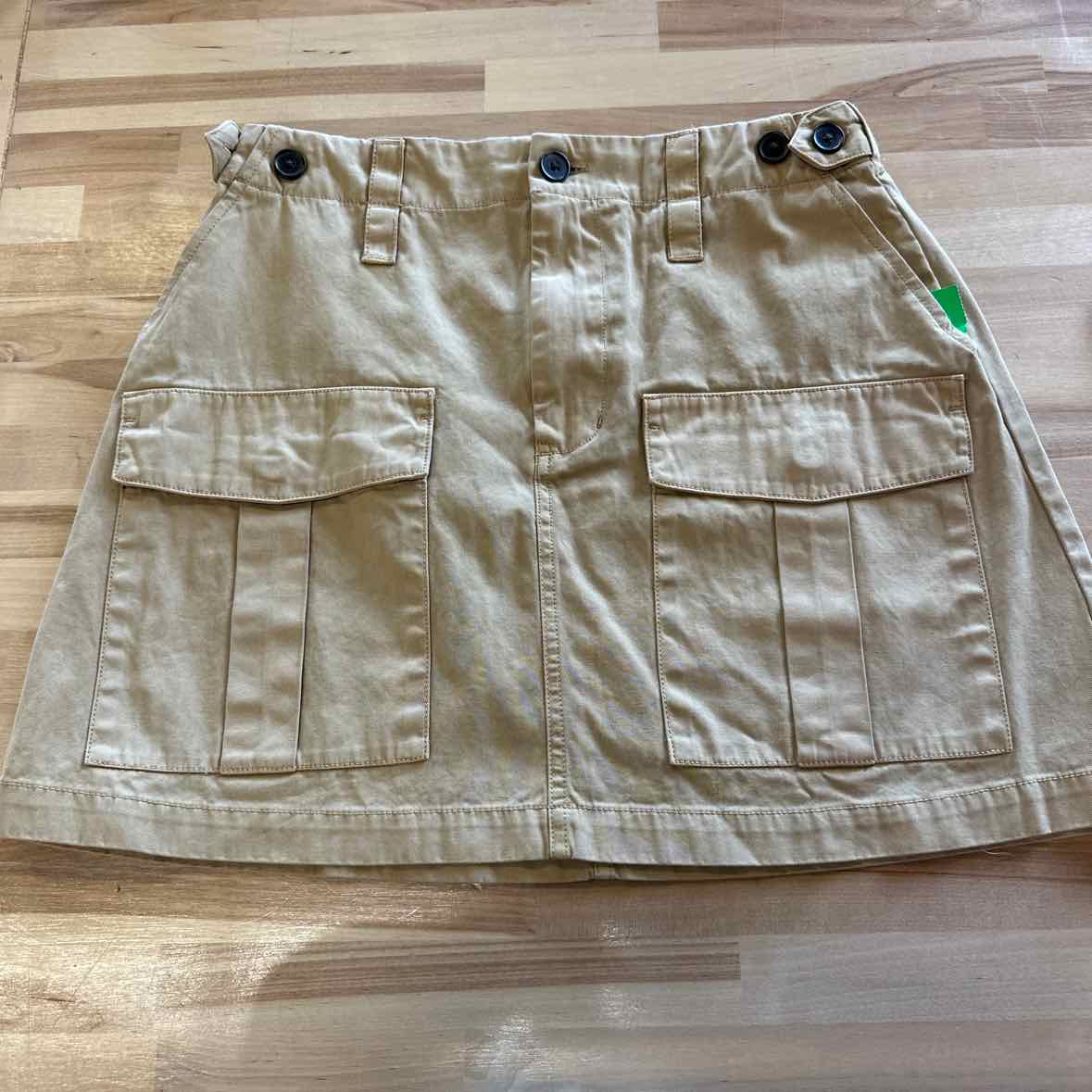 Universal Thread Size 6 Khaki Skirt