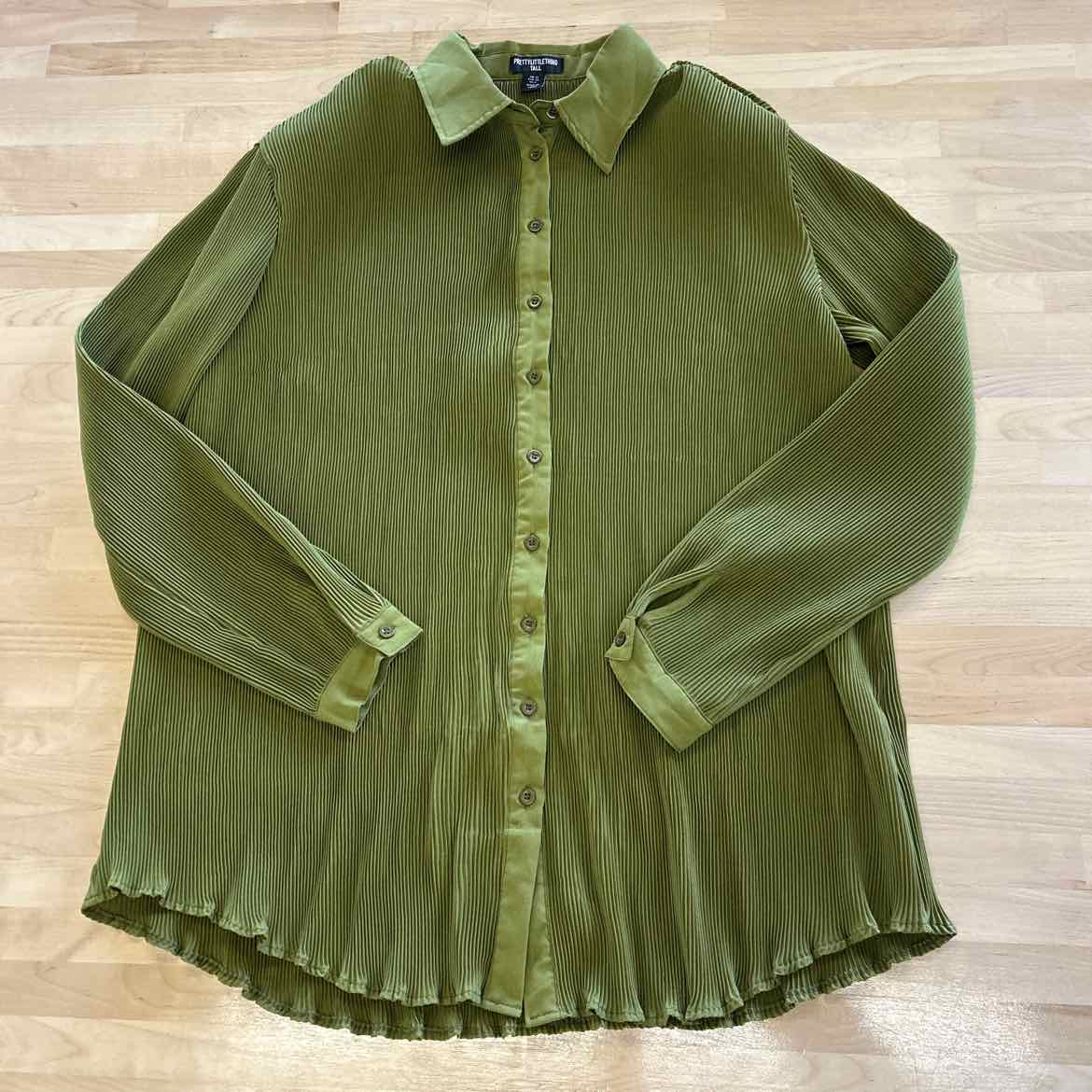 Pretty Little Thing Size 6 Green Twinsets