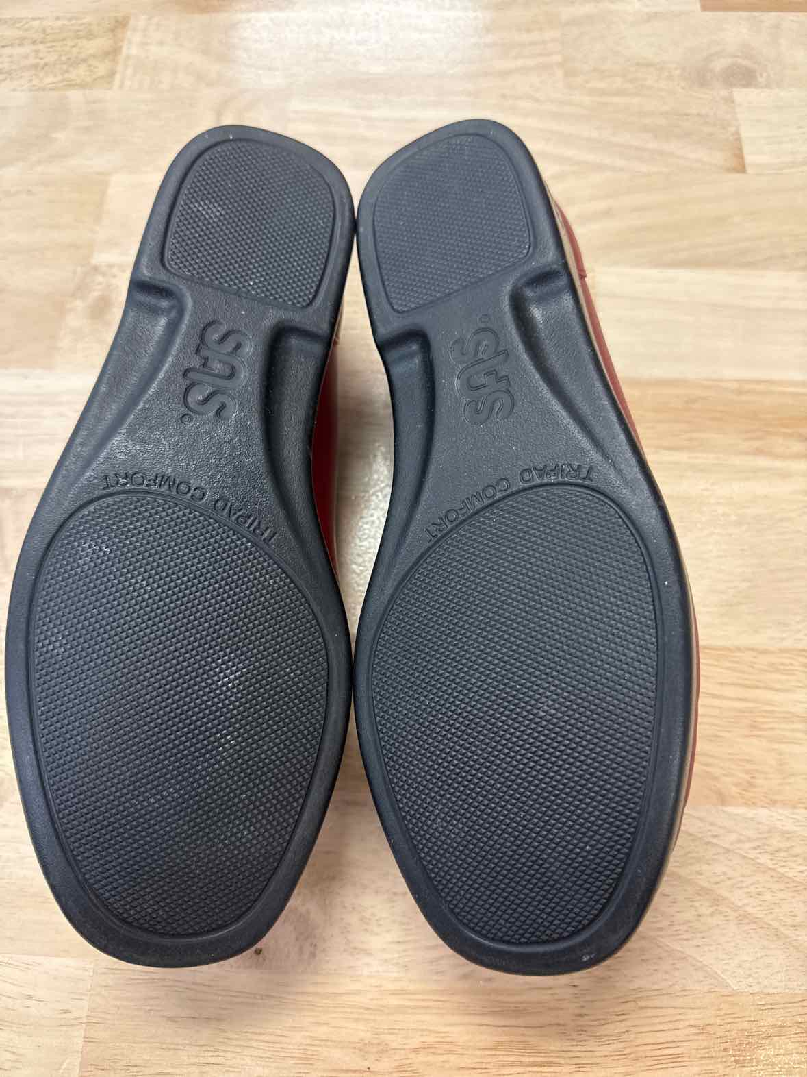 SAS Simplify Size 8.5 WW Red Leather NWOT Slip On