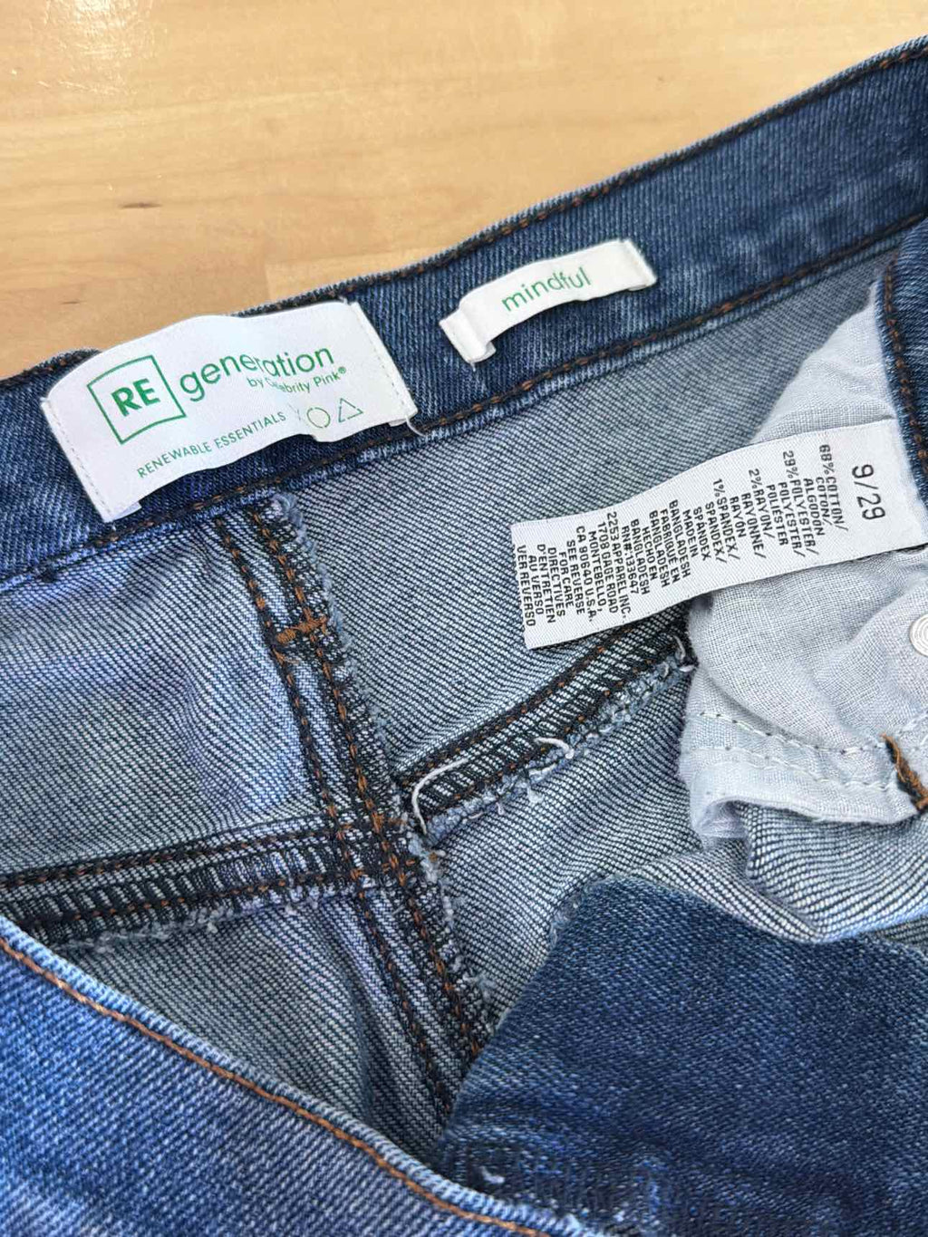 Celebrity pink Women Size 9 Blue Denim Preloved Shorts