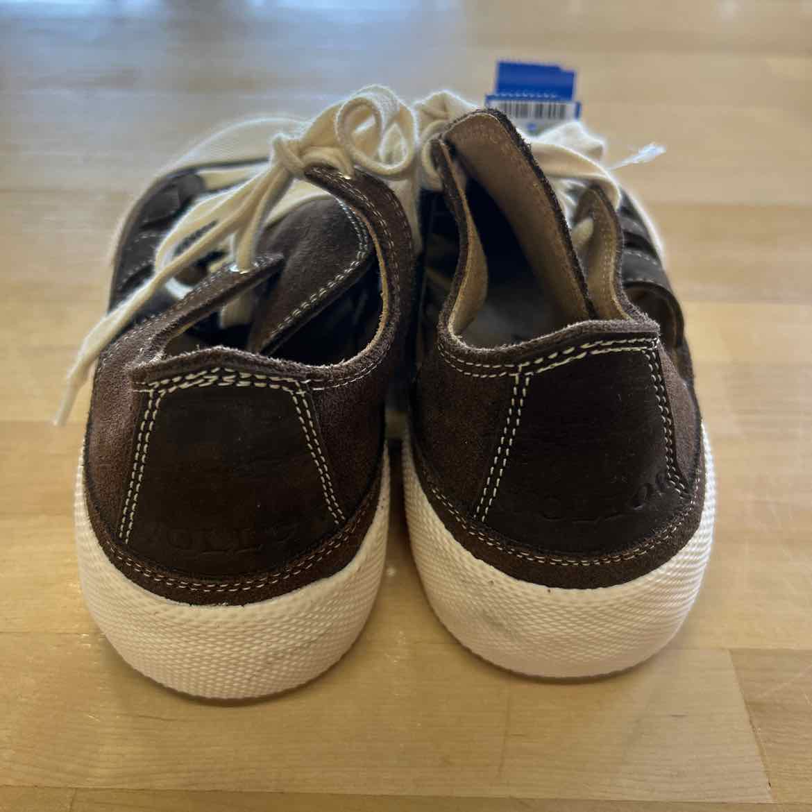 Wollow Size 6 Brown Preloved Sneakers