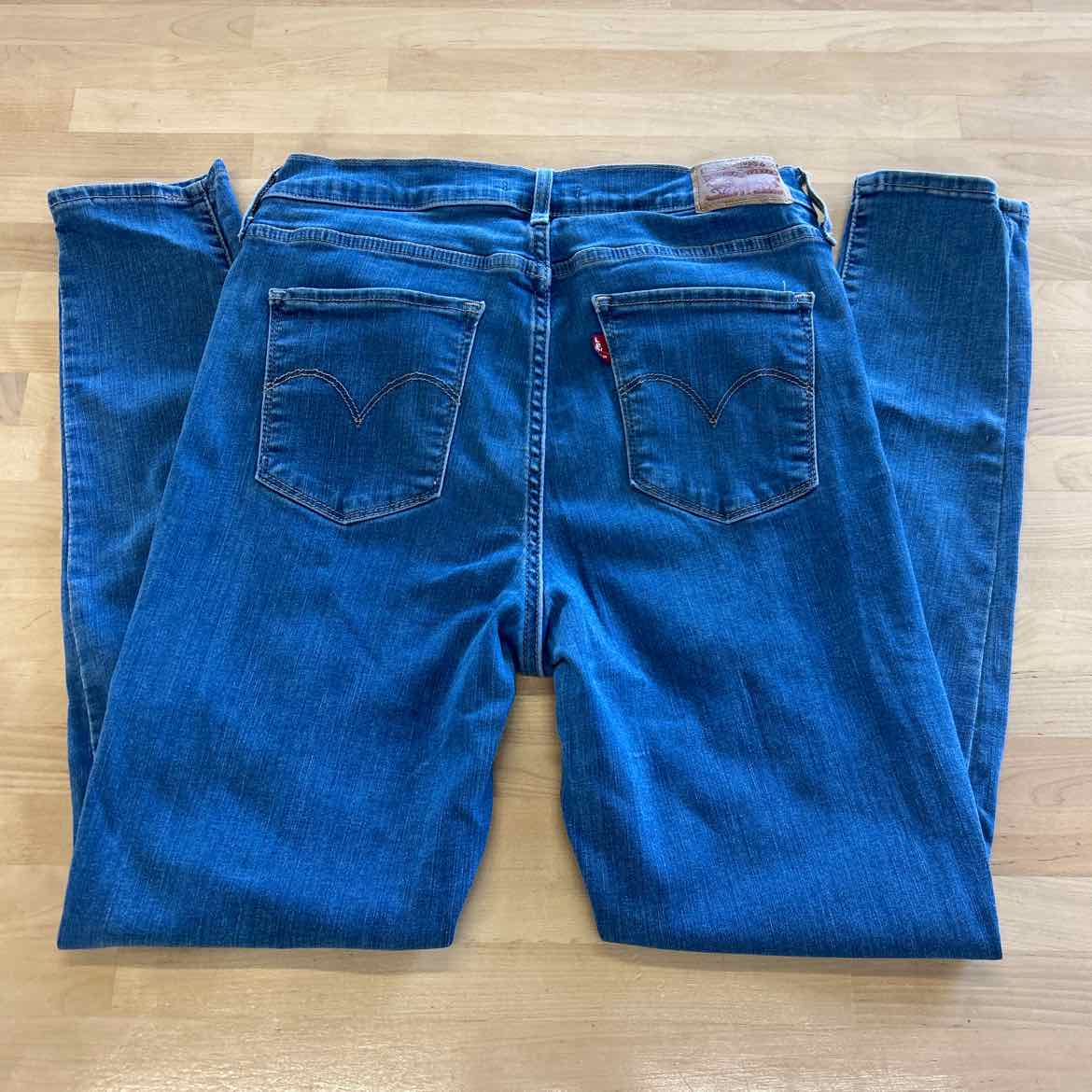 Levi's Size 30 Blue Jeans
