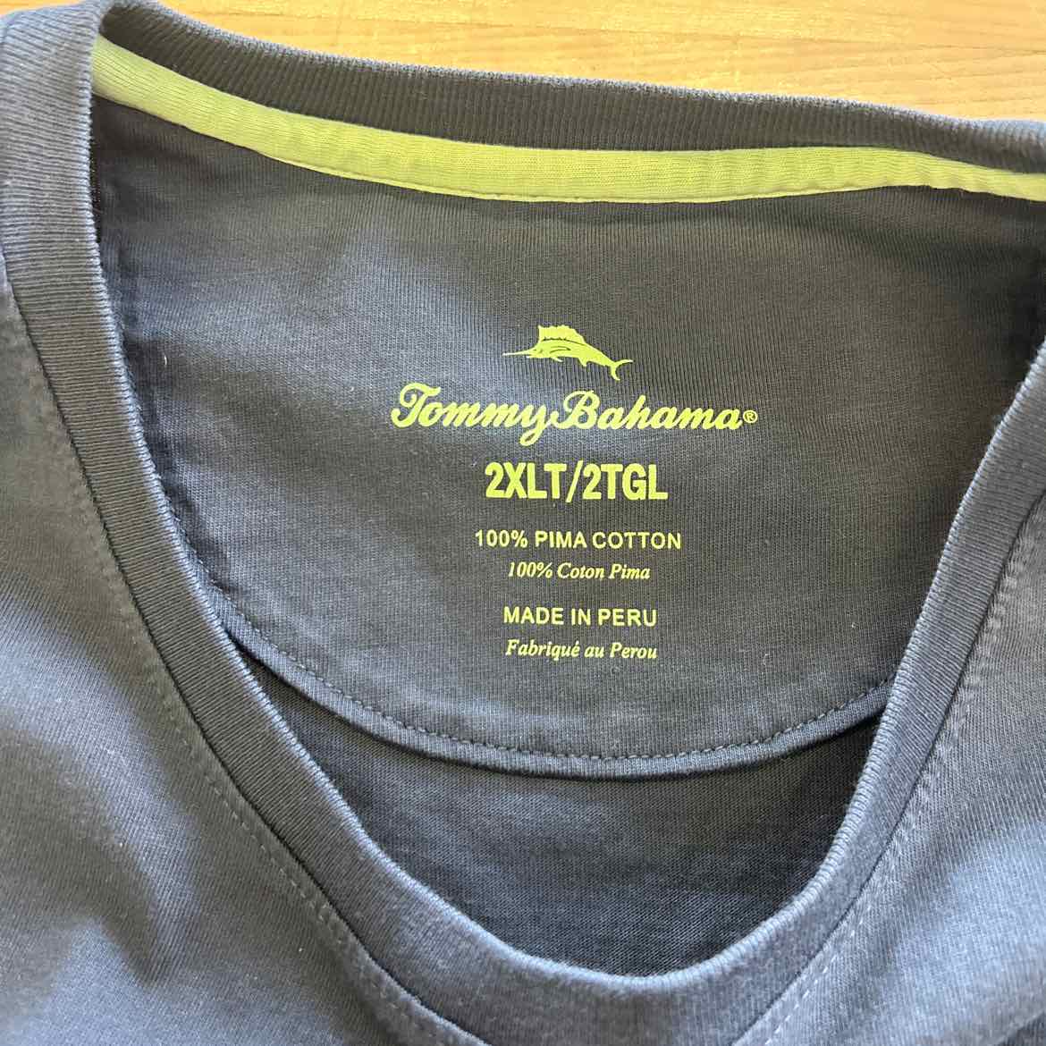 Tommy Bahama Size 2XLT Navy Preloved MENS T-shirt