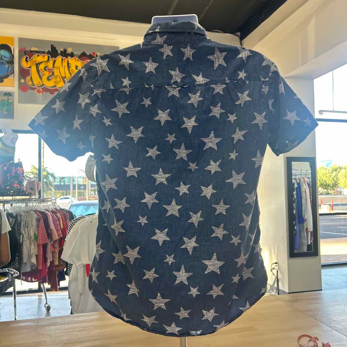 Urban Pipeline Size M Blue White Preloved MENS Button Down Shirt