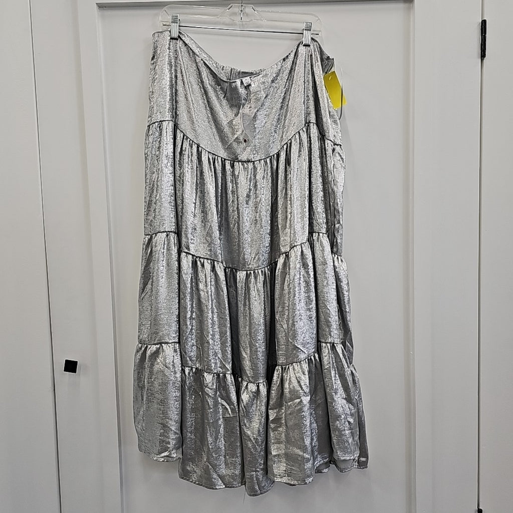 AND NOW THIS Size 3X Silver Skirt