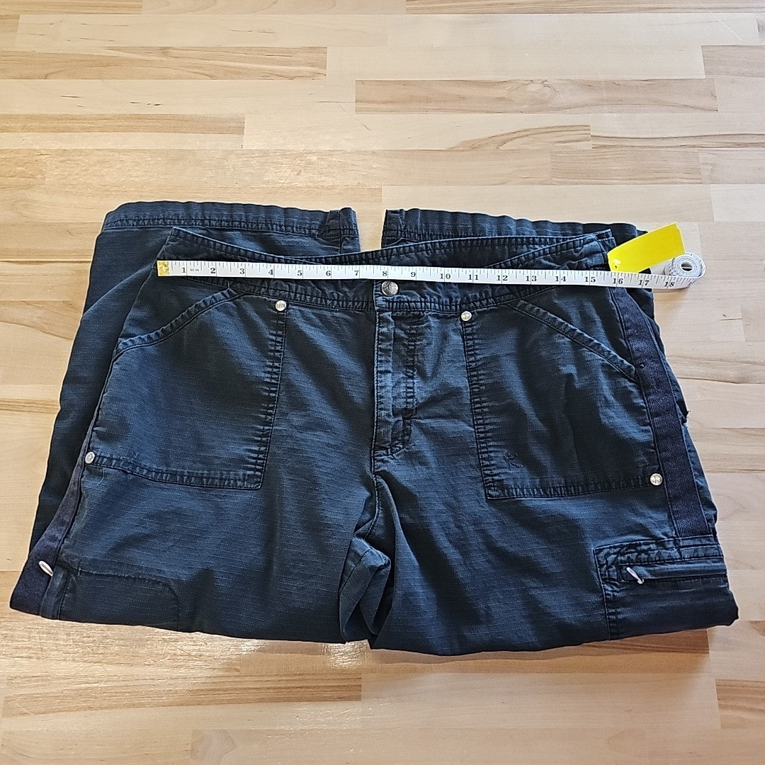 Danskin Size L Black Capris