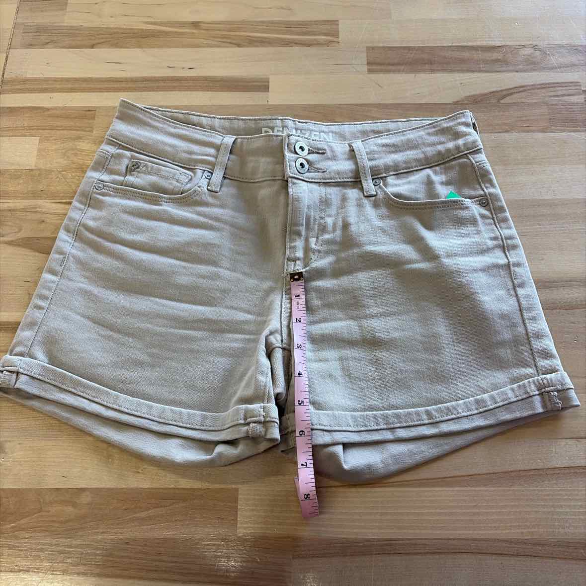 Levi's Women Size 2 Khaki Preloved Shorts