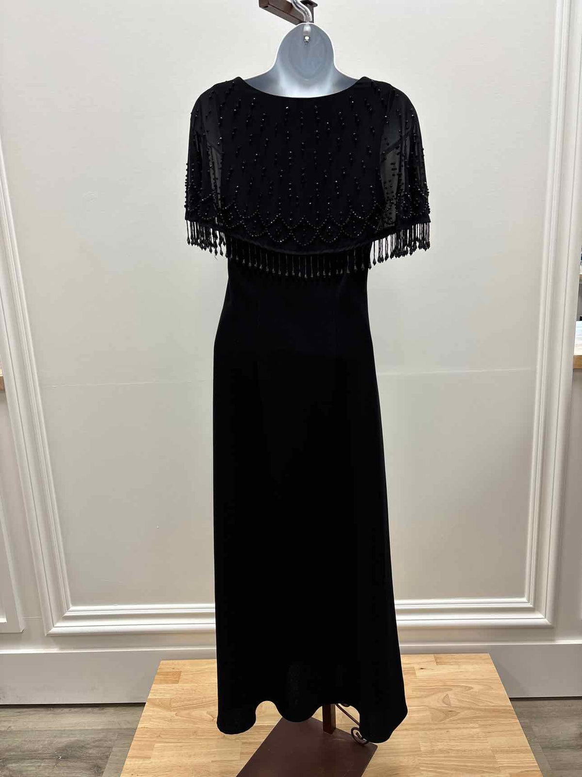 S.L. Fashions Size 8 Black Preloved Dress