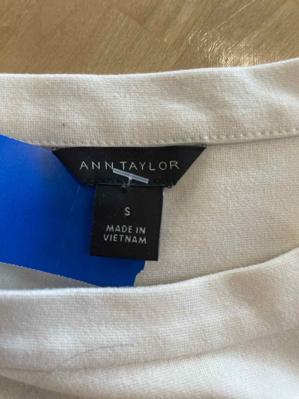 Ann Taylor Size S White Sweater