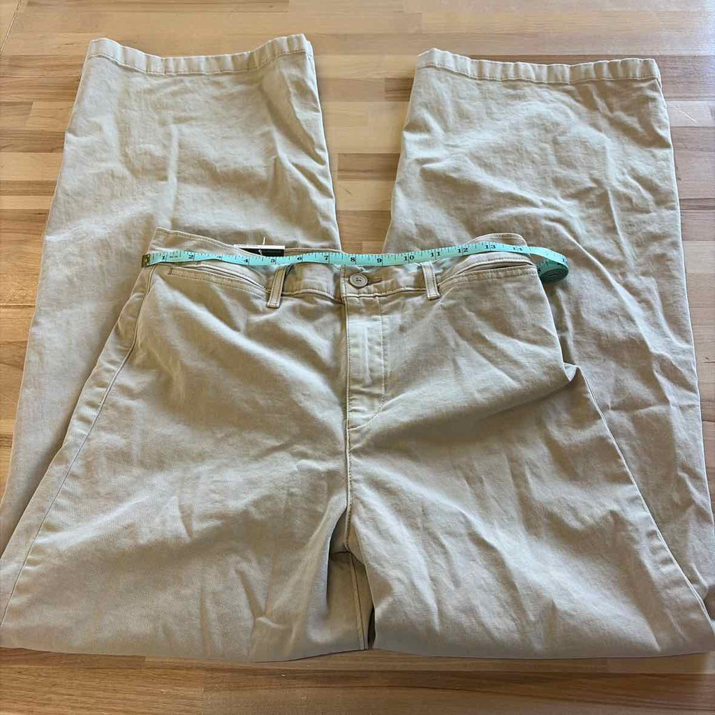 Levi's Size 24x31  Beige Vintage Chinos New Pants