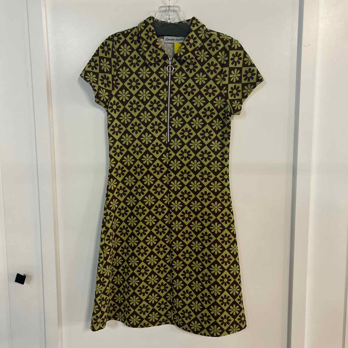 Almost Famous Size M brown green Preloved Dress