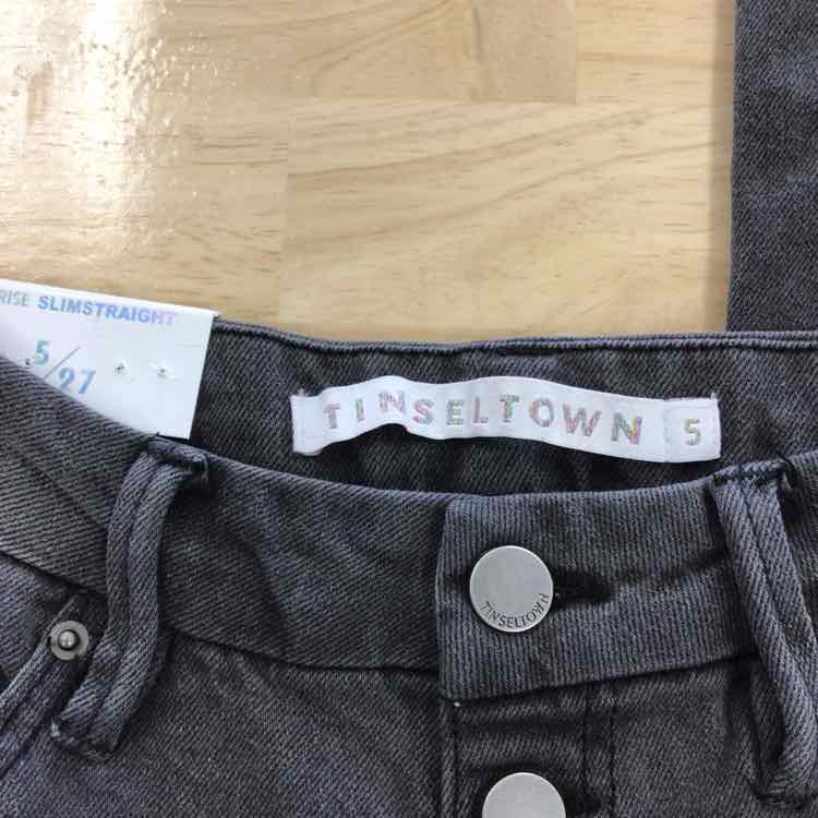 TINSELTOWN Size 5 High-Rise Straight-Leg Jeans - Light Grey