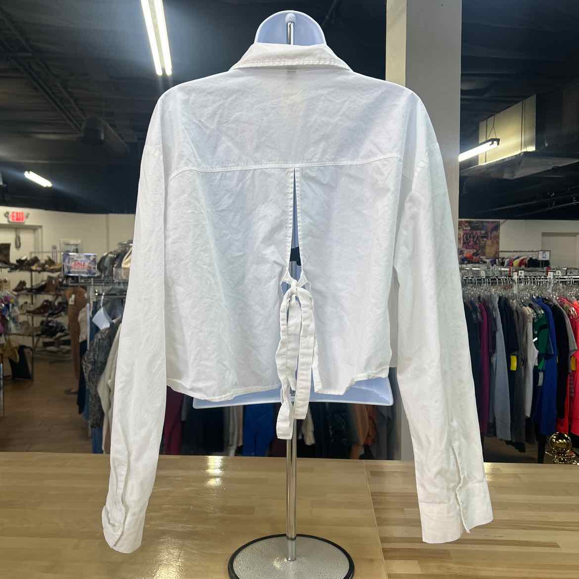 Divided Size X White Preloved Button Down LS