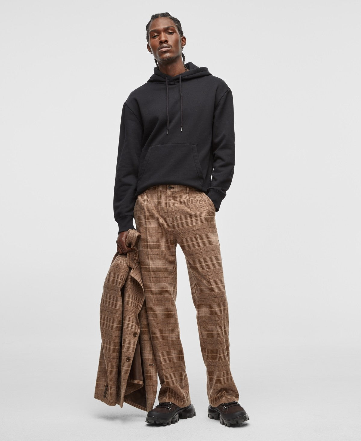 Mode of One Men's Relaxed-Fit Plaid Trousers