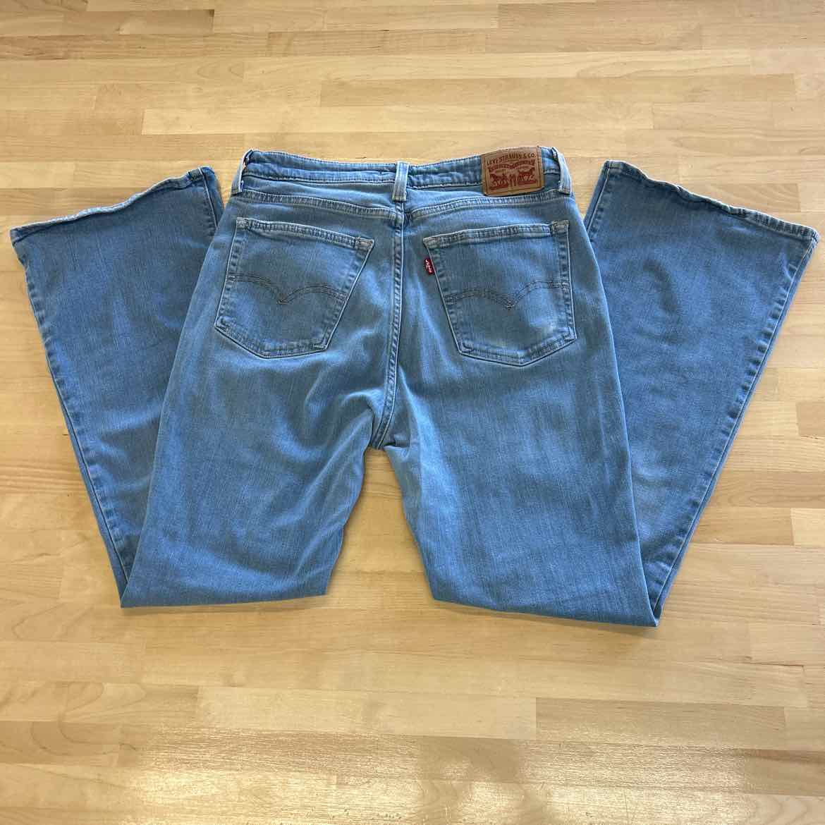 Levi's Size 30 Blue Jeans