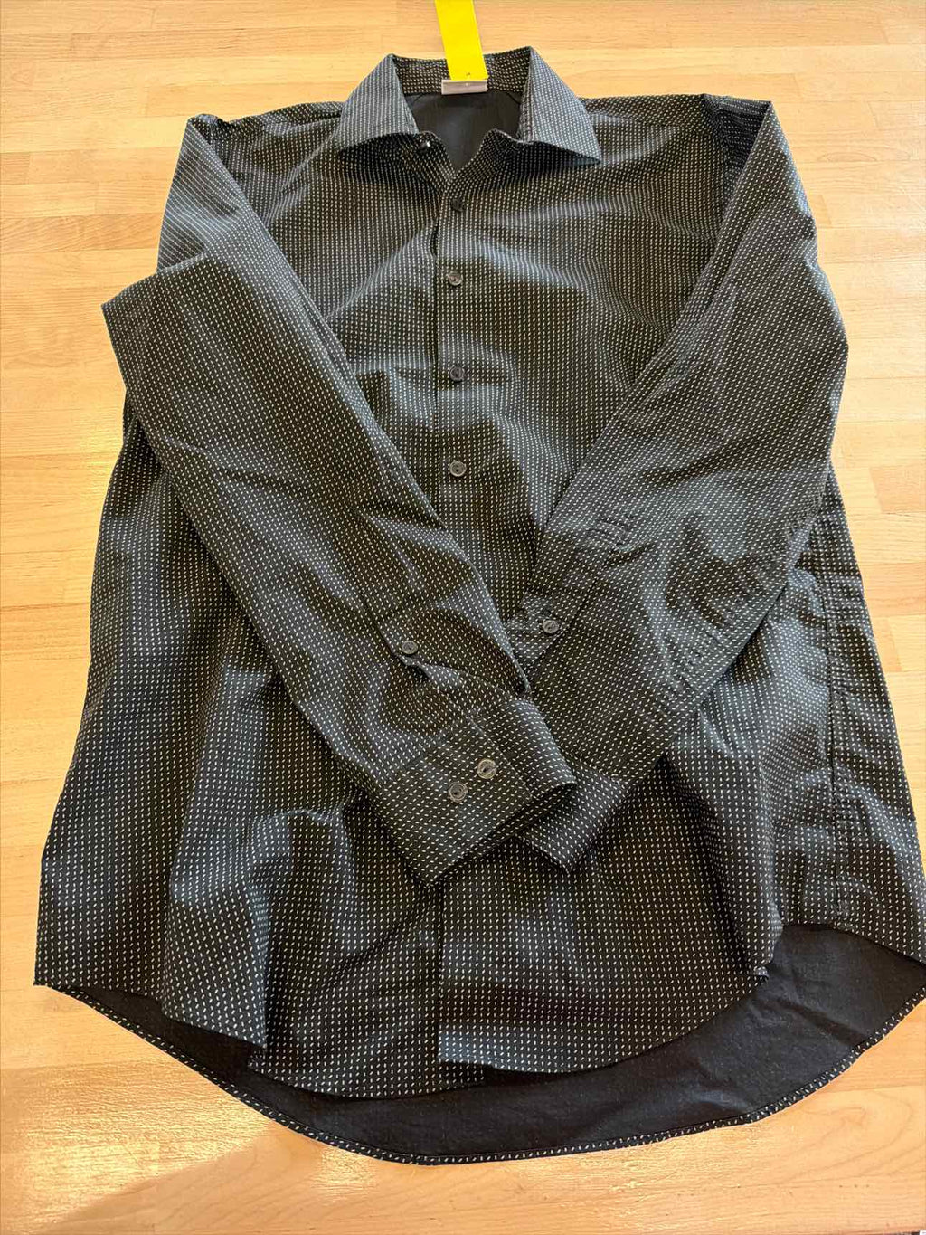 Kenneth Cole Size 15 32/33 Black MENS Button Down Shirt