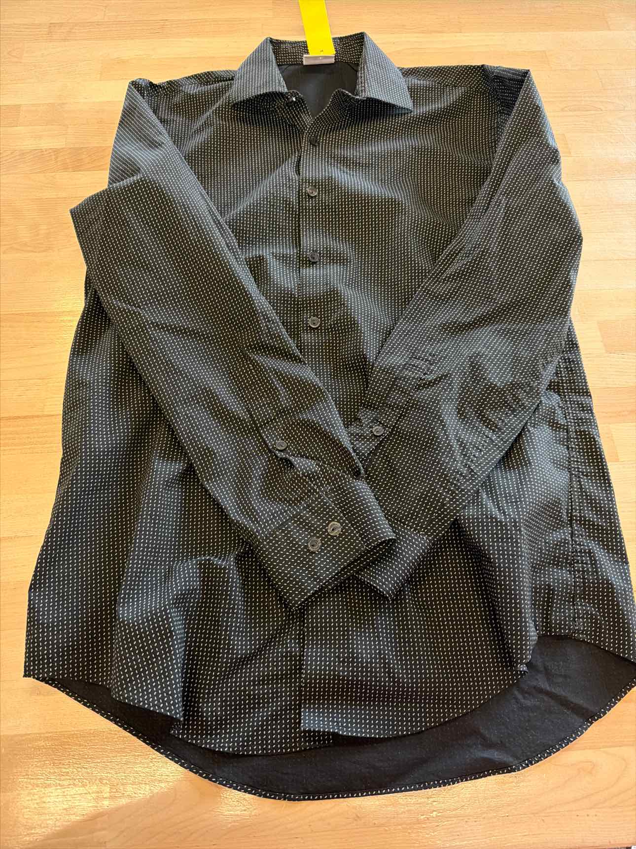 Kenneth Cole Size 15 32/33 Black MENS Button Down Shirt