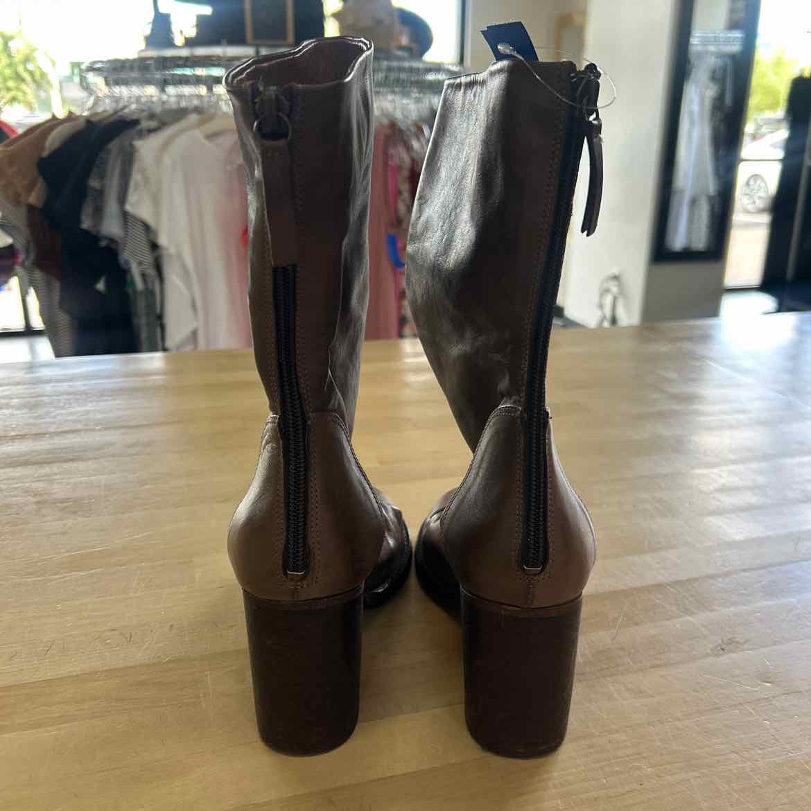 Free People Size 8.5 Brown Preloved Boots