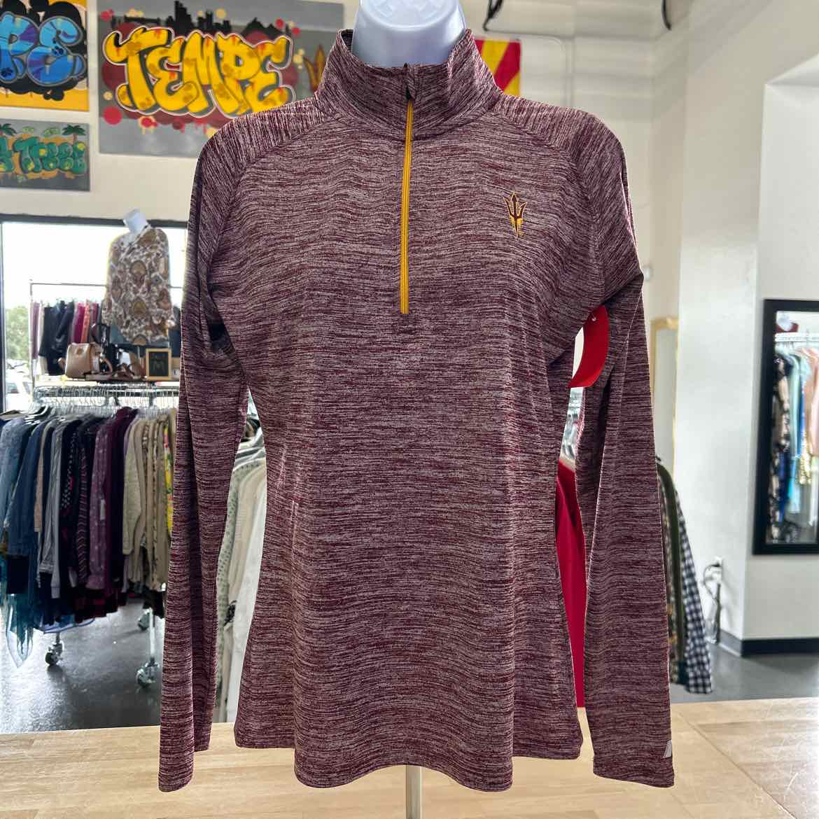 Russell Size M Burgundy Preloved Athletic Jacket