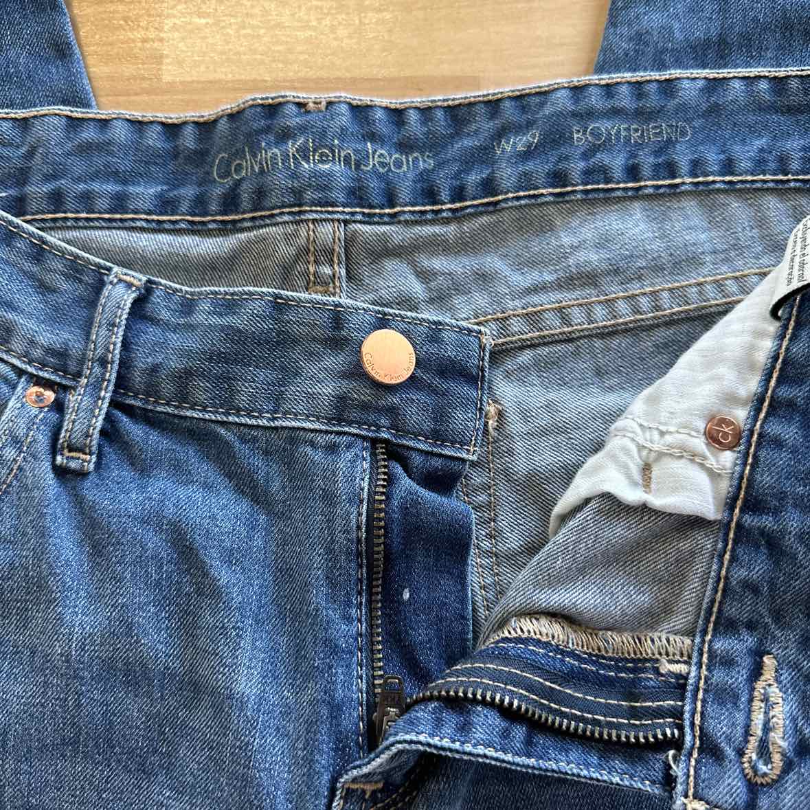 Calvin Klein Size 29 Blue Jeans