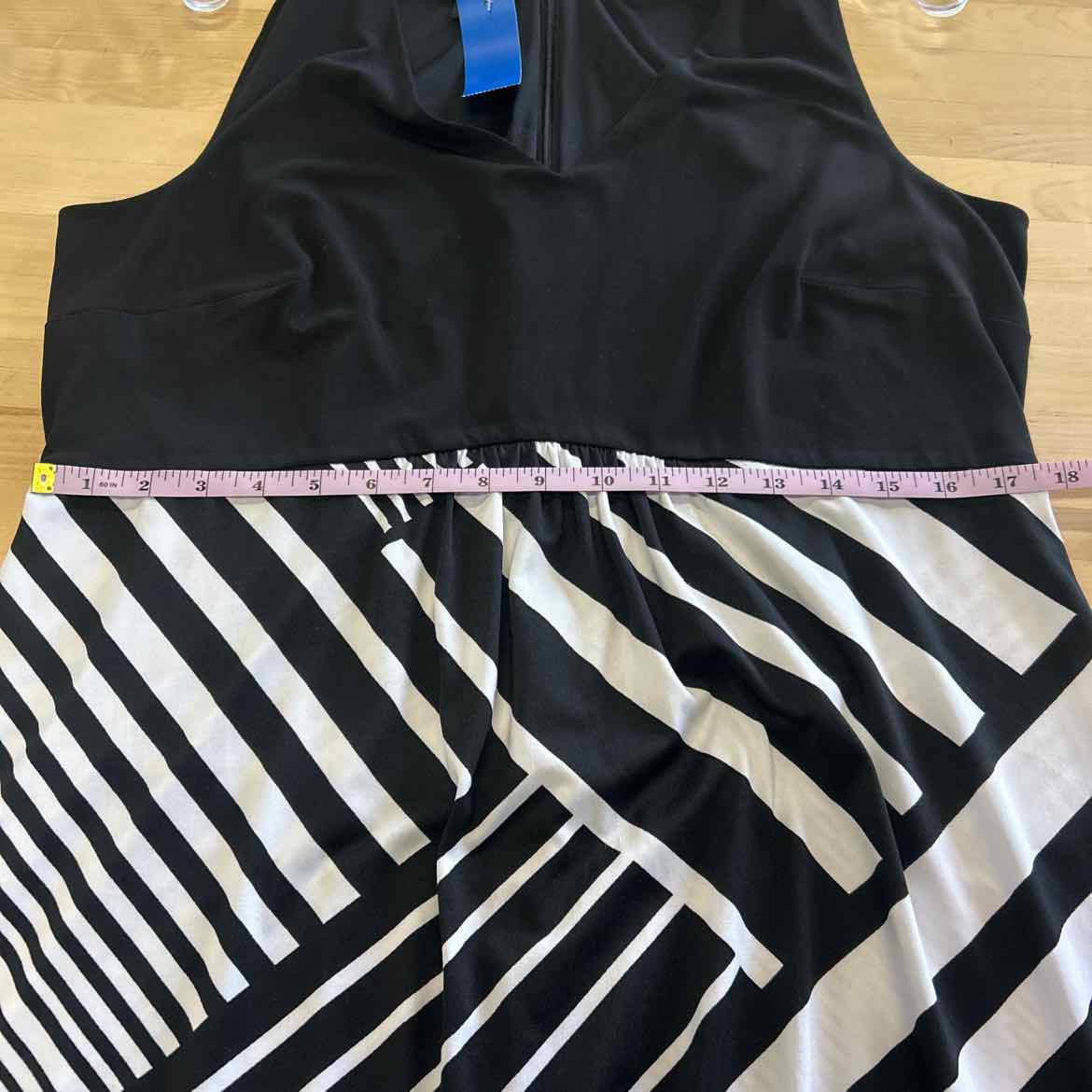 AB Studio Size XL Black/White Preloved Dress