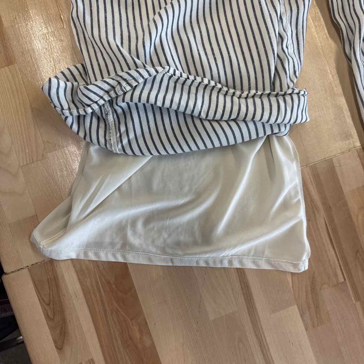 American Eagle Size S White Pants