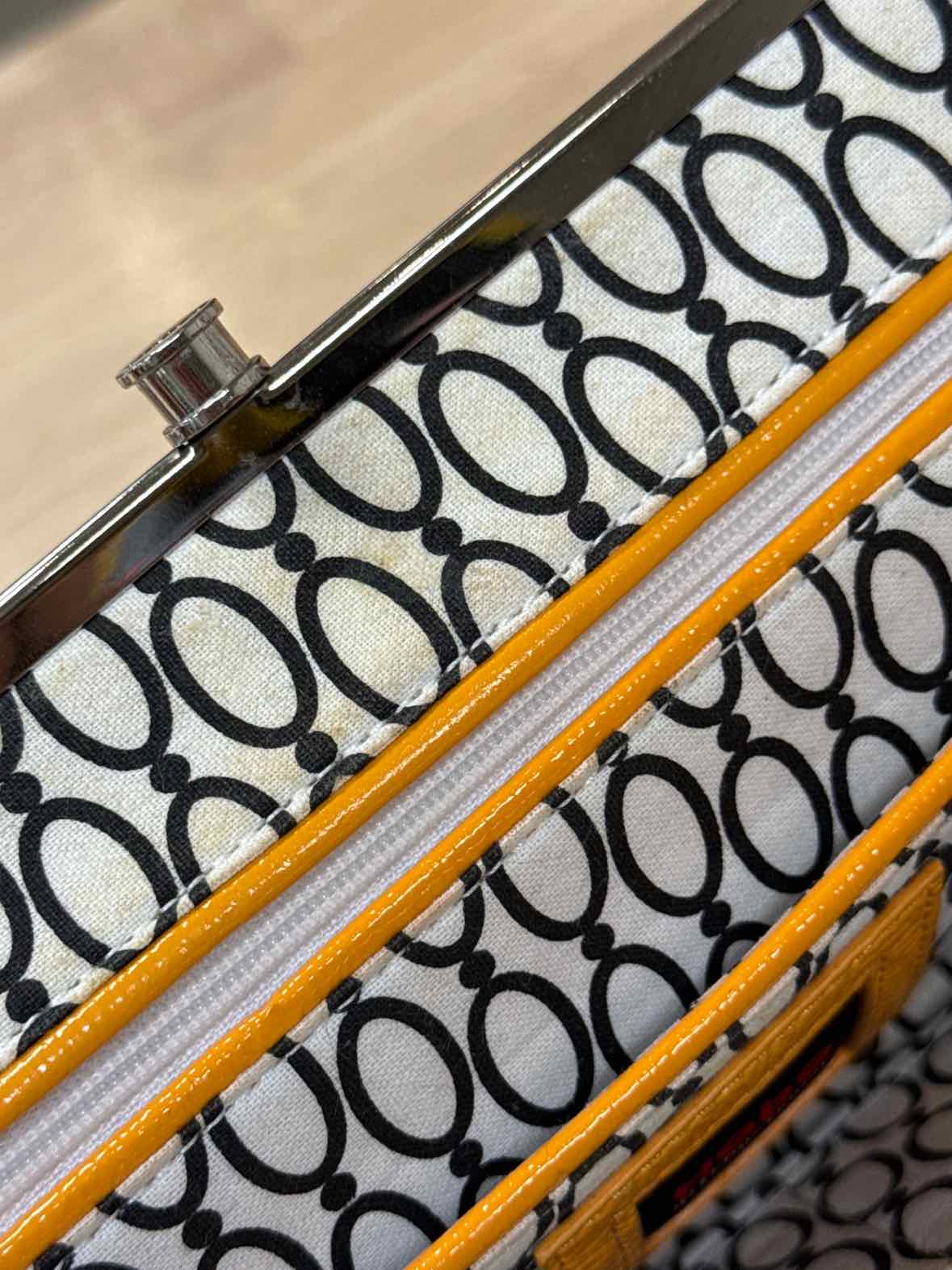 Hobo Mustard clutch Leather Handbag