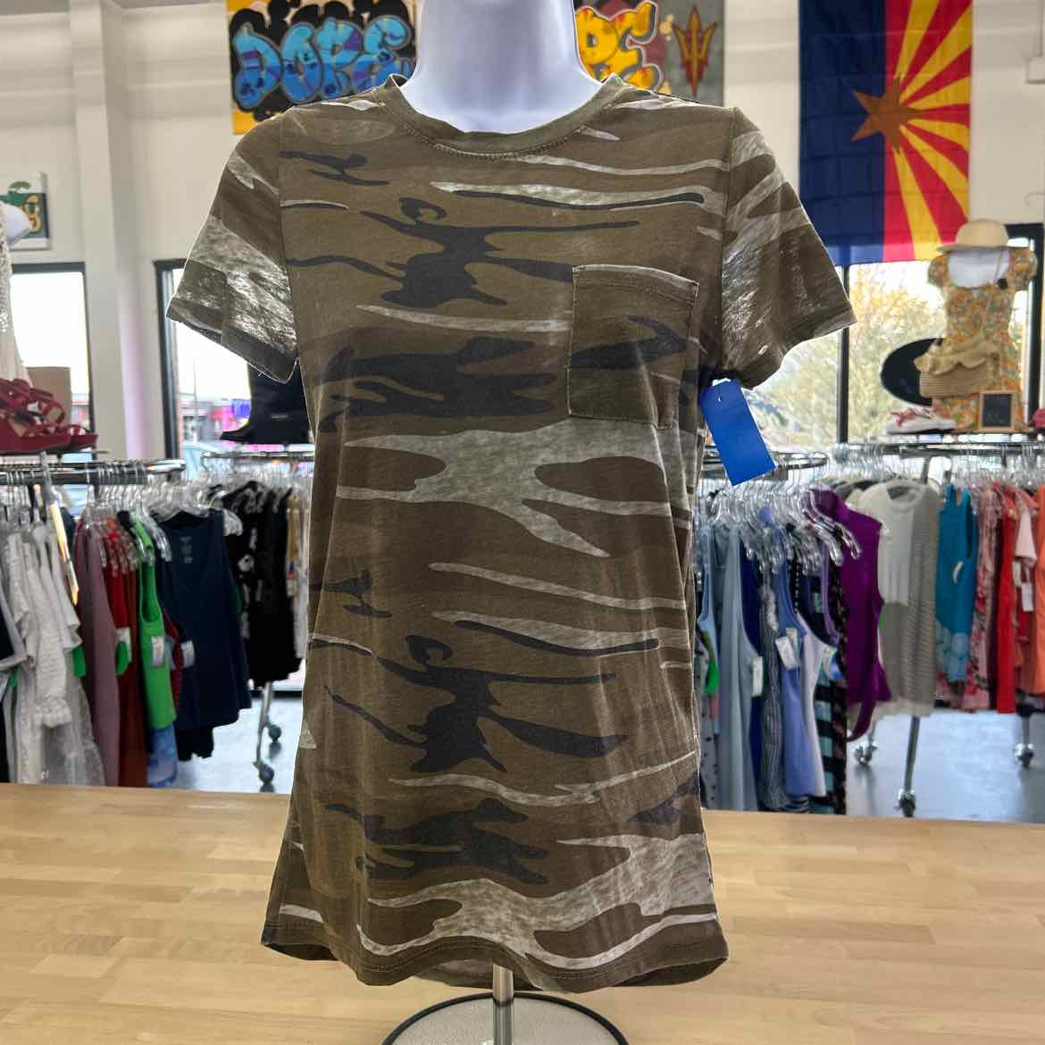LOLVintage Size XS Green Preloved T-Shirt SS