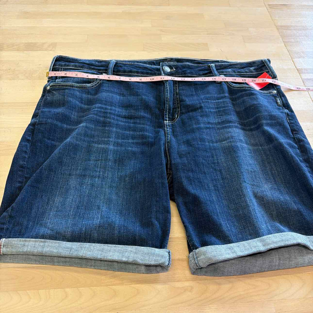 Silver Jean Co. Size 22 Blue Denim Preloved Shorts
